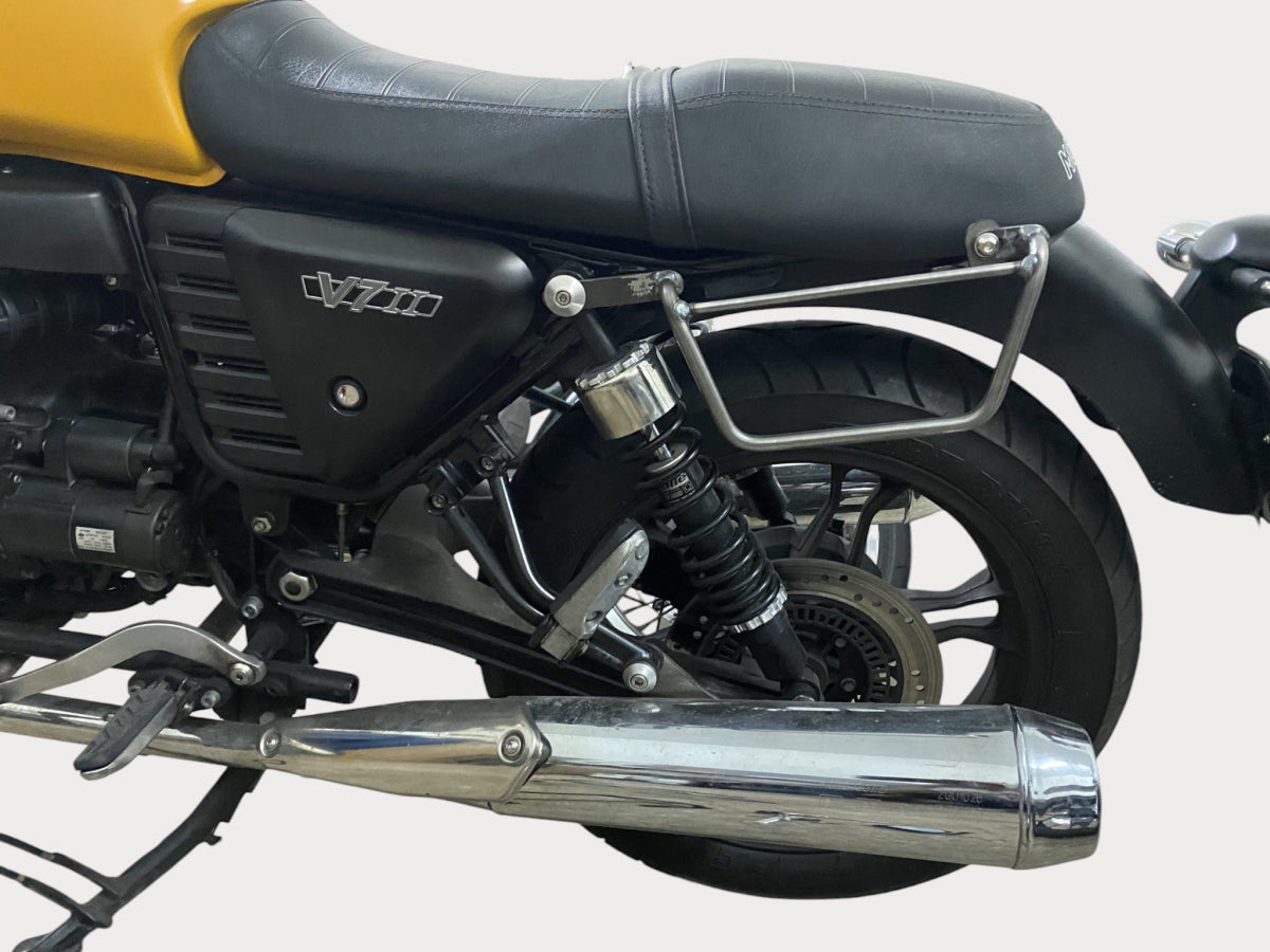 Support sacoche latérale moto - Kick Fix – moto Universel personnalisée Arthus Motors