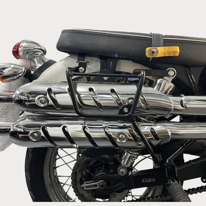 Support sacoche latérale moto - Kick Fix – moto Universel personnalisée Arthus Motors