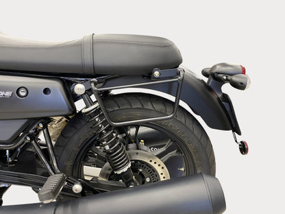 Support sacoche latérale moto - Kick Fix – moto Universel personnalisée Arthus Motors